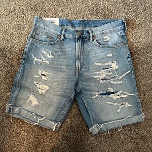 H&M light wash jean shorts!! Size 30